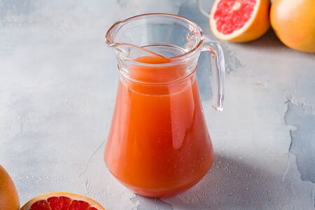 Свежевыжатый грейпфрутовый сок