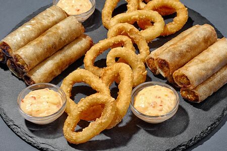 Сет: Нэм Га (10 шт.), Кольца кальмаров (10 шт.)