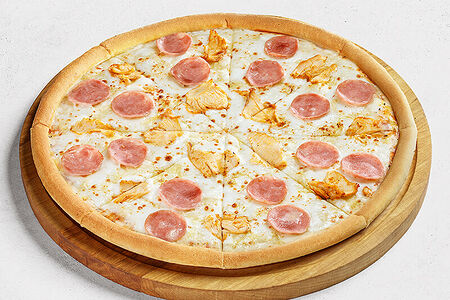 С курочкой и ветчиной большая