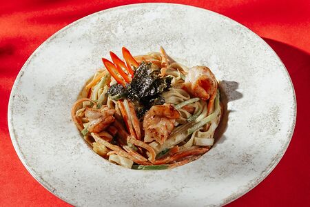 Паназиатская паста Том ям с креветкой