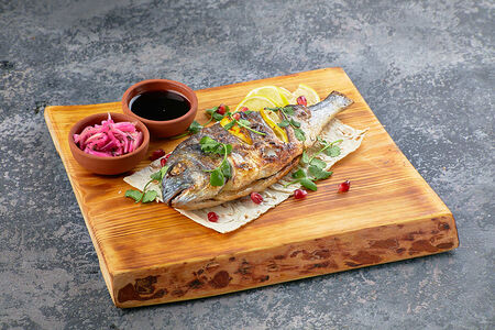 Дорадо на мангале