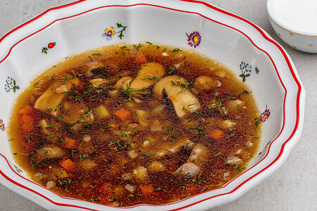 Консоме из белых грибов