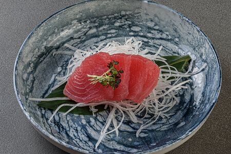 Сашими тунец