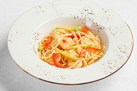 Удон с креветками и соусом сладкий чили