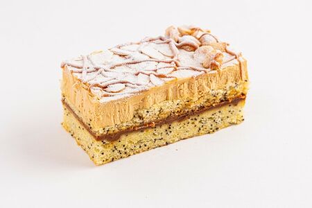 Пирожное маковое