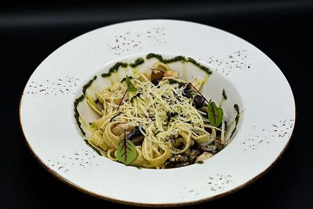 Феттуччине с курицей и грибами