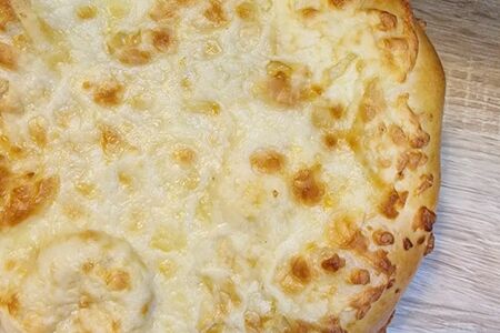 Сырная лепешка