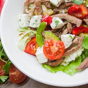 Салат теплый с говядиной