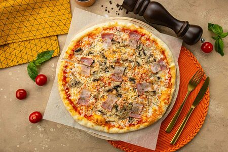 Пицца Грибы-бекон