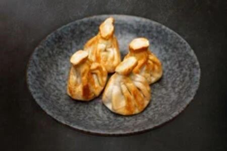 Жареные хинкали с курицей и индейкой