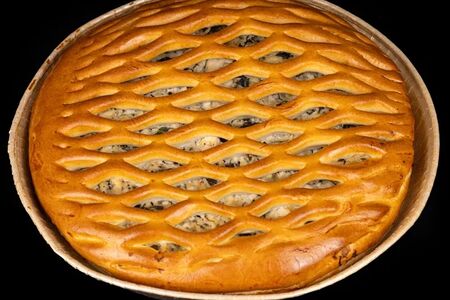 Пирог с курицей и грибами