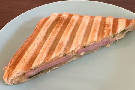 Сэндвич с ветчиной