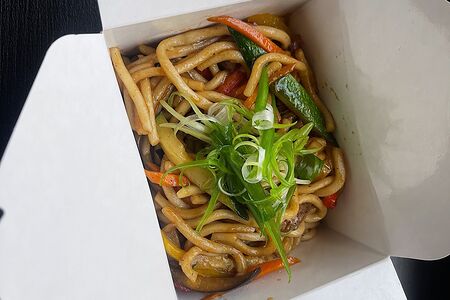 Удон с куриной грудкой