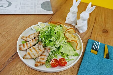 Цезарь с курицей