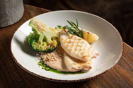 Командорский кальмар на гриле