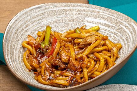 Удон со свининой 