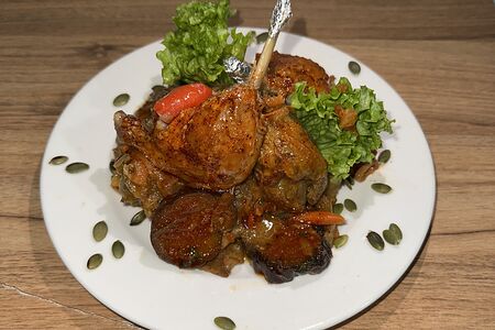 Тушеная утка с овощами