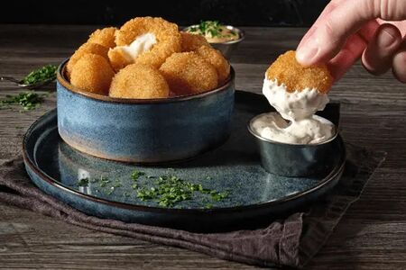 Сыр с плесенью в панировке 