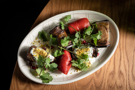 Ассорти рулетов из баклажанов и сладкого перца