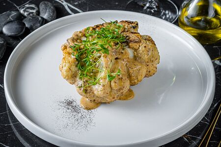 Цветная капуста, брокколи, ореховый соус