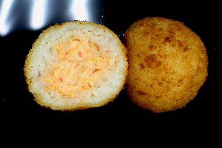 Онигири темпура с крабом