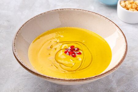 Суп-пюре из красной чечевицы