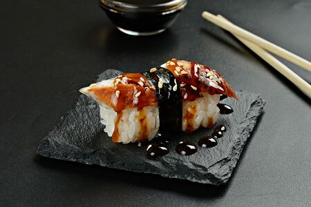 Нигири с угрем