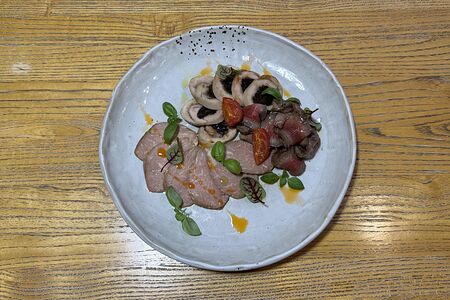 Мясные деликатесы собственного приготовления