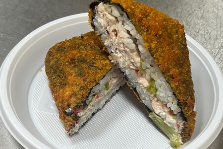 Суши-сэндвич с курицей 