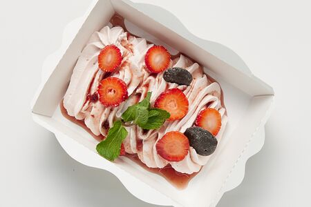 Малиновый мусс на тосте 