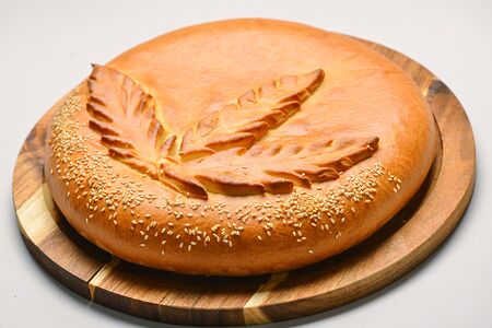 Пирог с курицей, шпинатом и творожным сыром