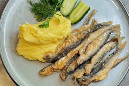 Карельская ряпушка с картофельным пюре