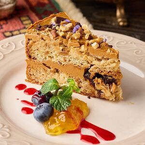 Торт с черносливом и грецким орехом