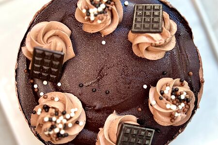 Торт Сникерс