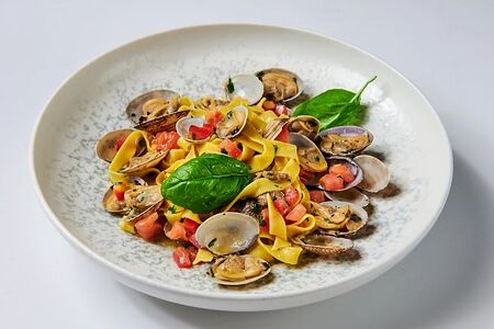 Паста с моллюсками вонголе