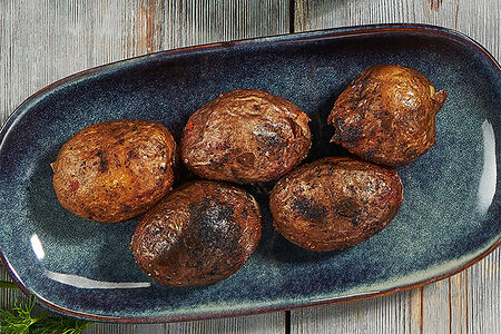 Молодой картофель на мангале