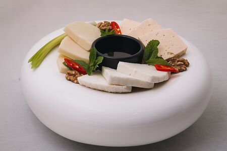 Ассорти кавказских сыров