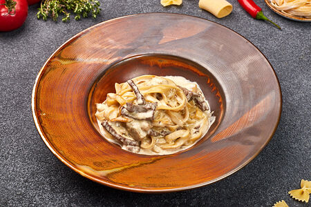 Паста с говядиной и грибами