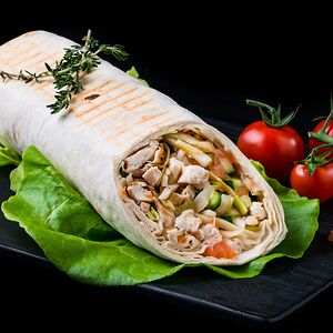 Шаурма острая с курицей M