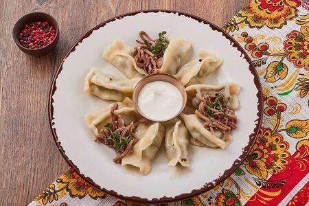Пельмени с языком и грибами