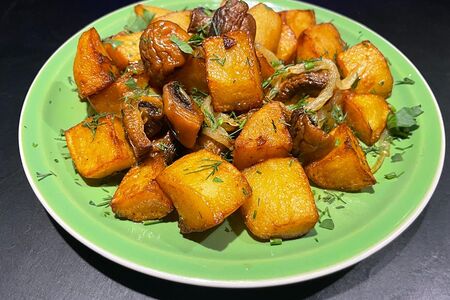 Жареная картошка с грибами