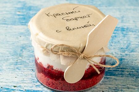 Красный бархат с вишней