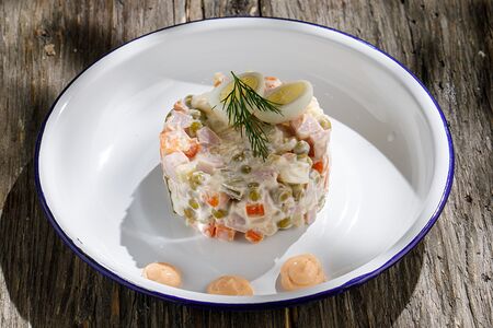 Оливье с колбасой