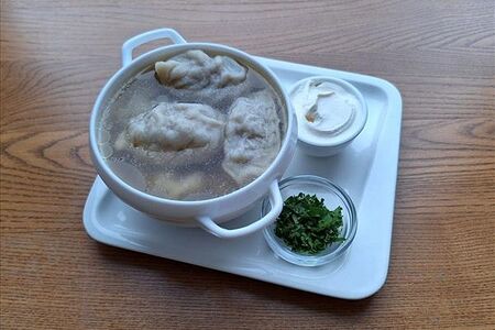 Пельмени с бульоном