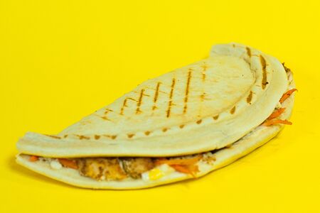 Пицца закрытая