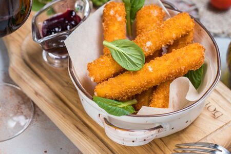 Хрустящие палочки моцарелла