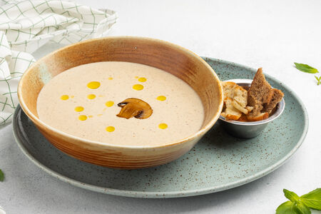 Крем-суп из шампиньонов и белых грибов