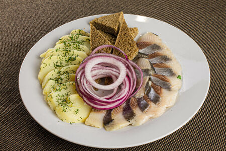 Селедочка под водочку