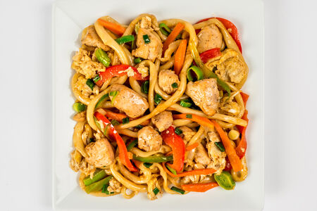 Тайваньская лапша с цыпленком