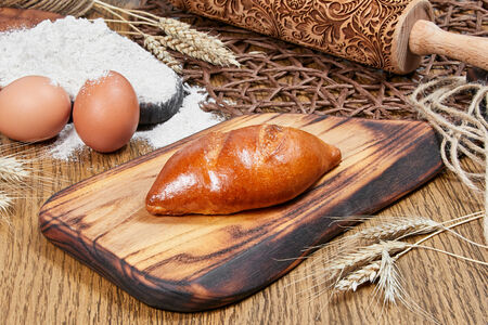 Пирожок с вишней